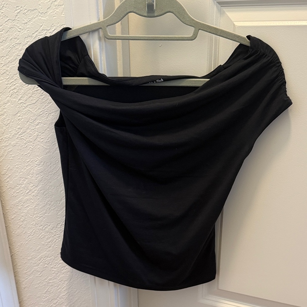 Abercrombie & Fitch Black Off-Shoulder Blouse